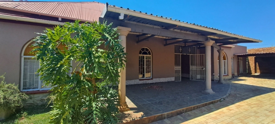 3 Bedroom Property for Sale in Bodorp North West